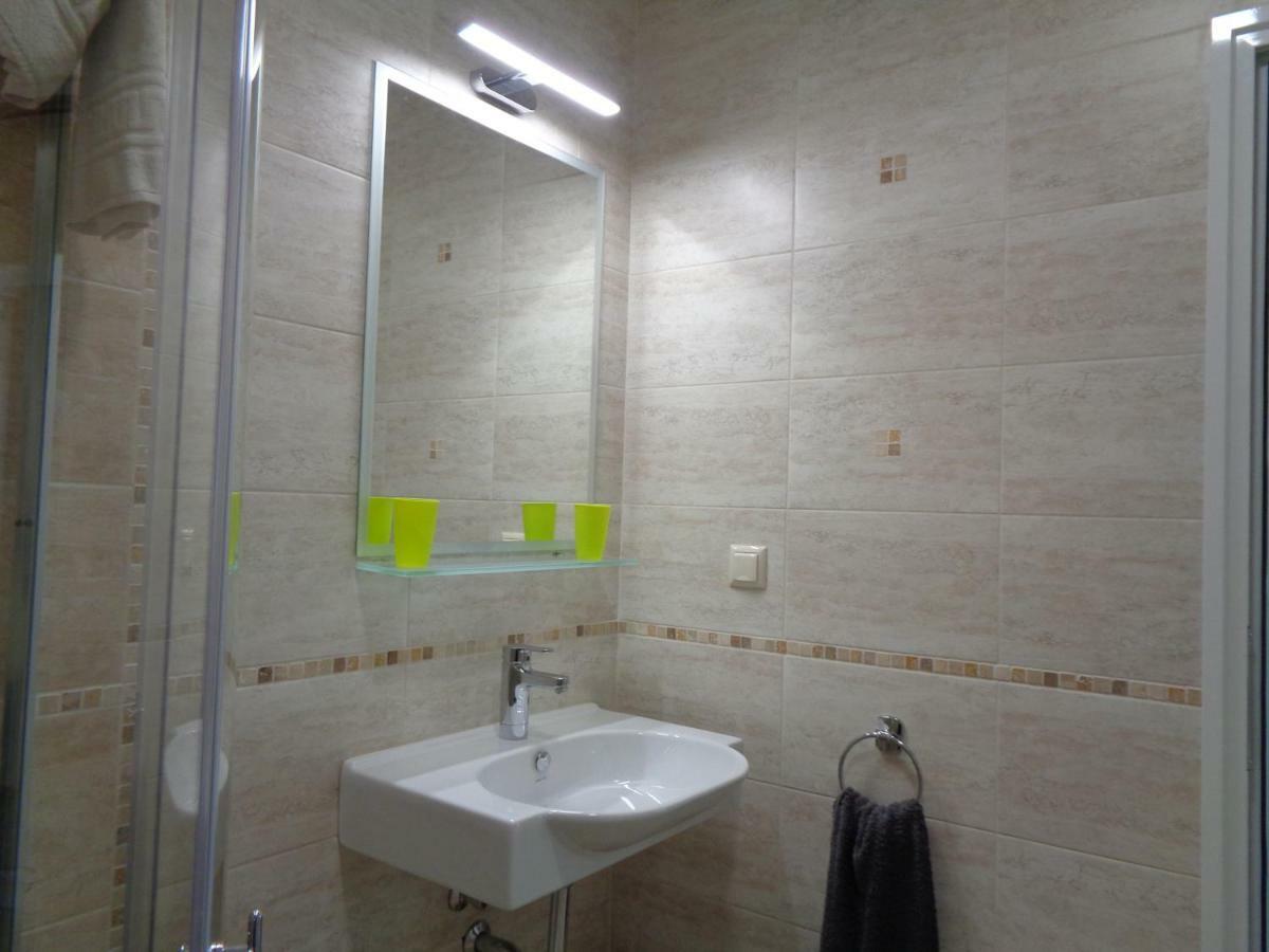 Nereya Palace Studio Mona Pomorie Exterior foto